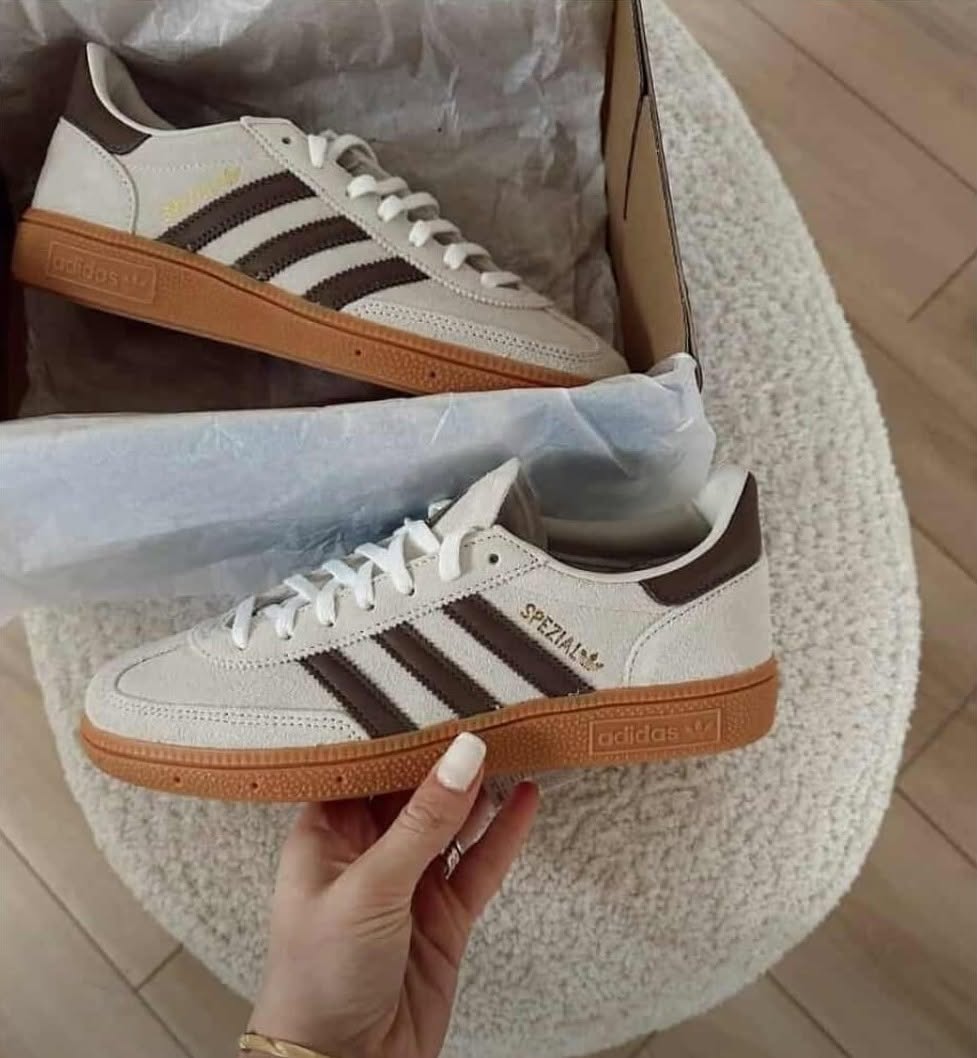 Adidas Handball Spezial Branco/Castanho – Um Clássico Intemporal