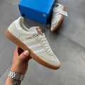 Adidas Samba Branco Gelo – Minimalismo, Elegância e Conforto