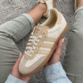 Adidas Samba Bege em Tecido – Elegância e Conforto para o Dia a Dia