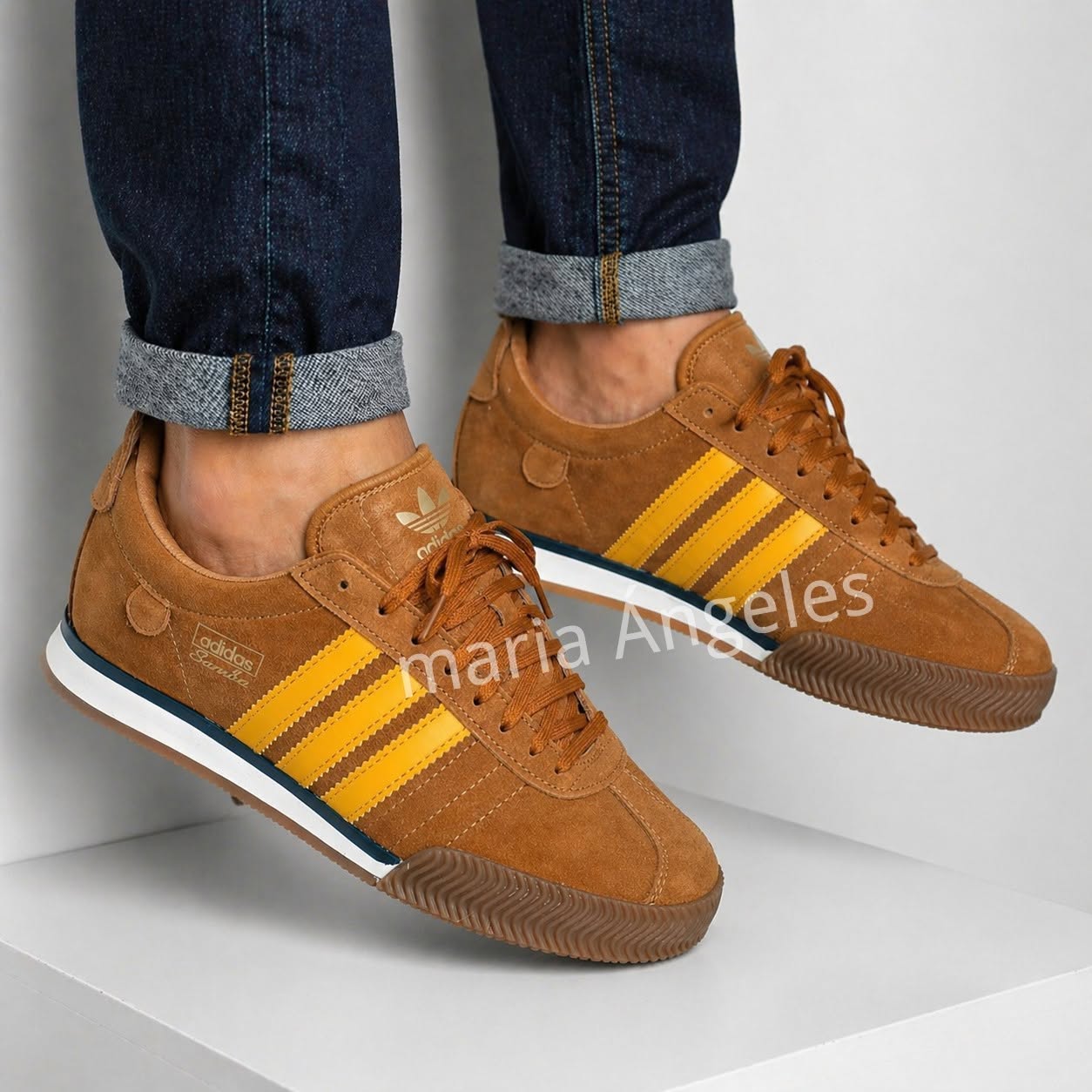 Adidas Samba 62 Castanho/Amarelo – Estilo Retro com Conforto Moderno