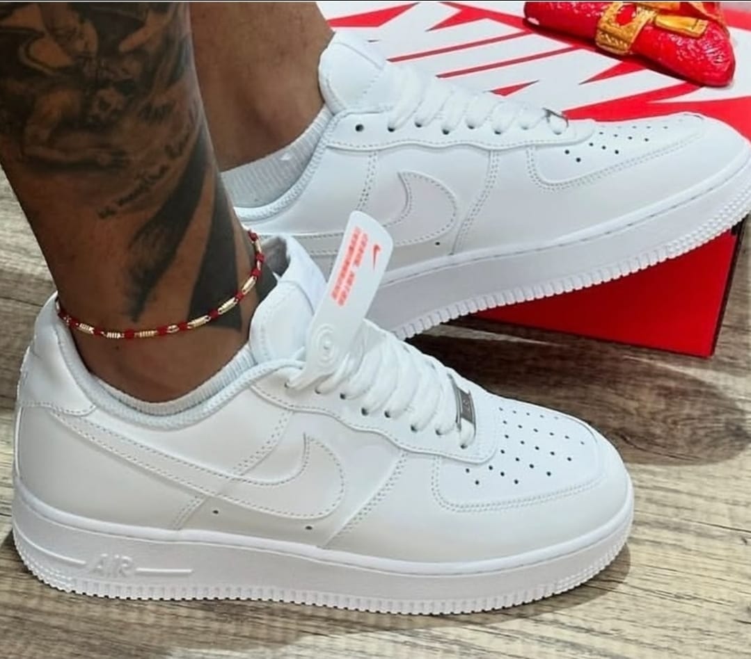 Nike Air Force 1 Low Triple White